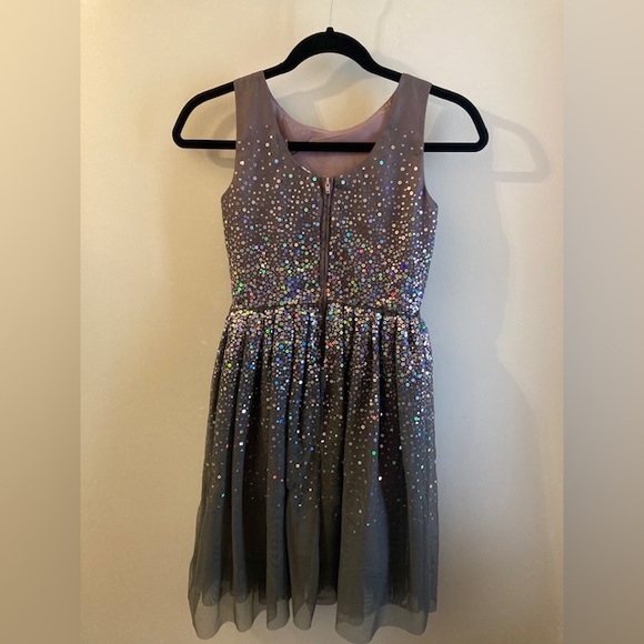 Dress - Picture 4 of 4